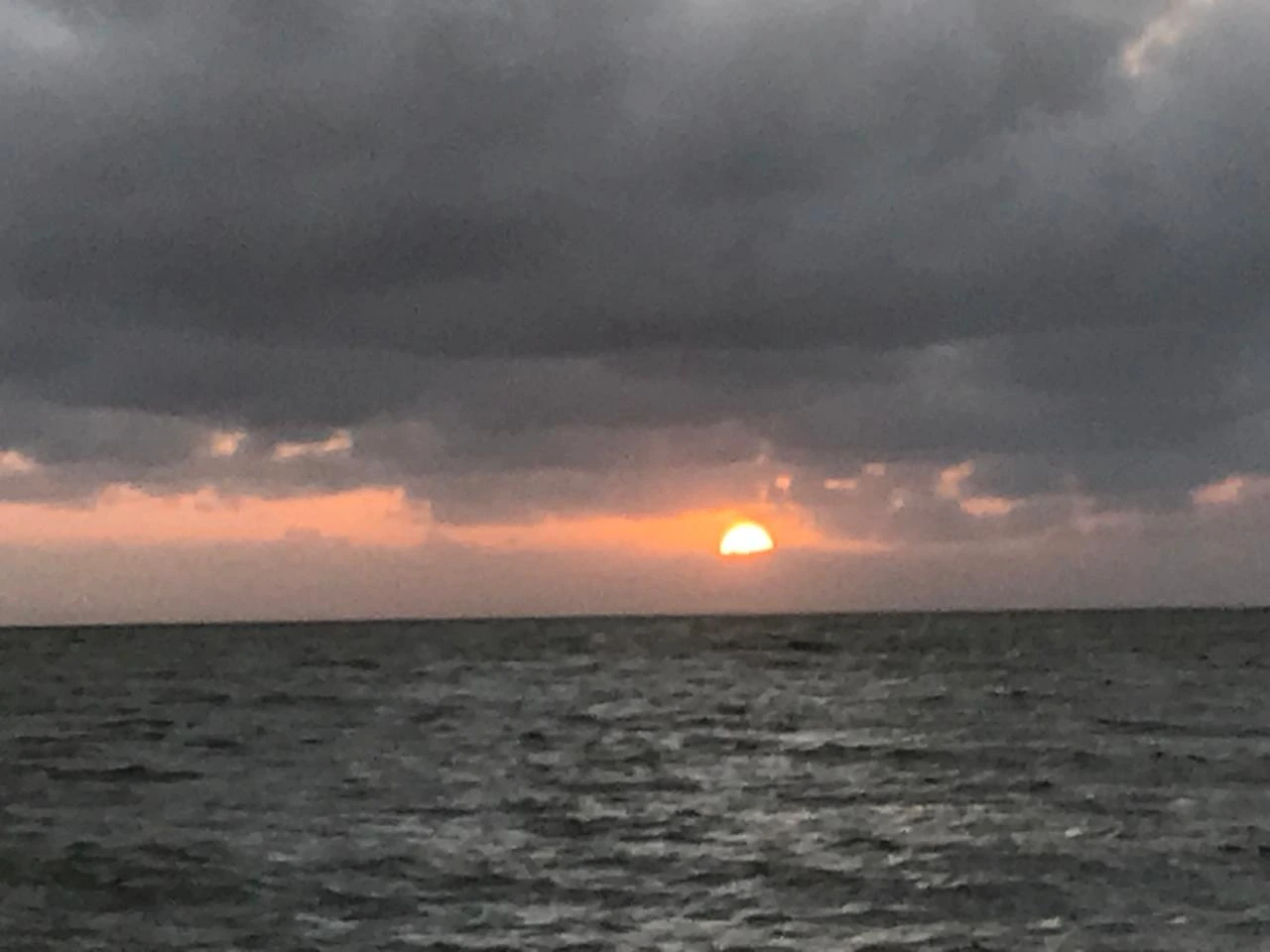 Atardecer en la Piedra de Necoclí · 1